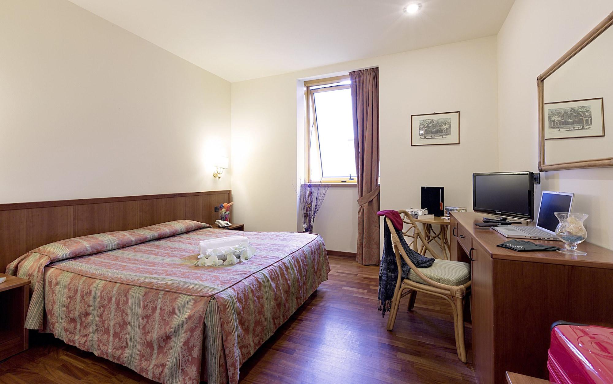 Hotel Τίβολι Εξωτερικό φωτογραφία