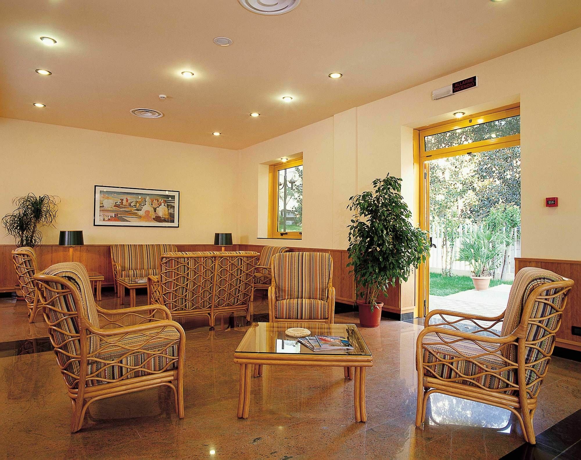 Hotel Τίβολι Εξωτερικό φωτογραφία